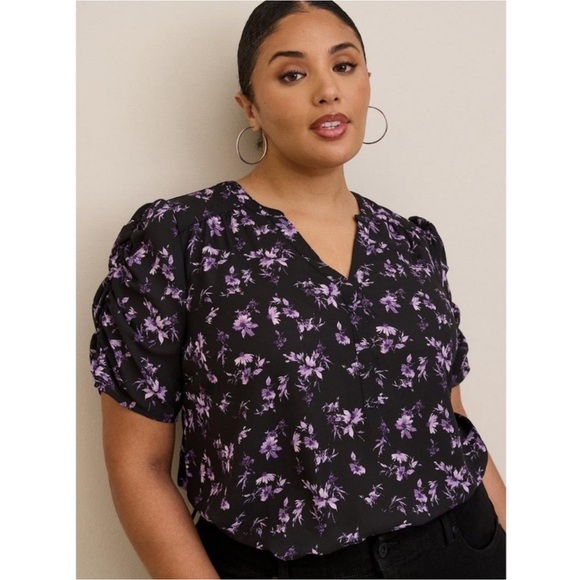 torrid Tops - Torrid Harper Georgette Ruched Short Sleeve Blouse Size 2